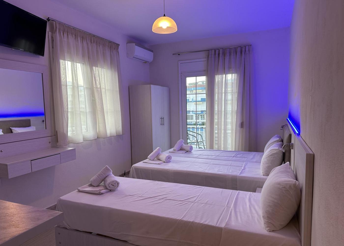 Oasis Blue Inn Лептокарія Екстер'єр фото