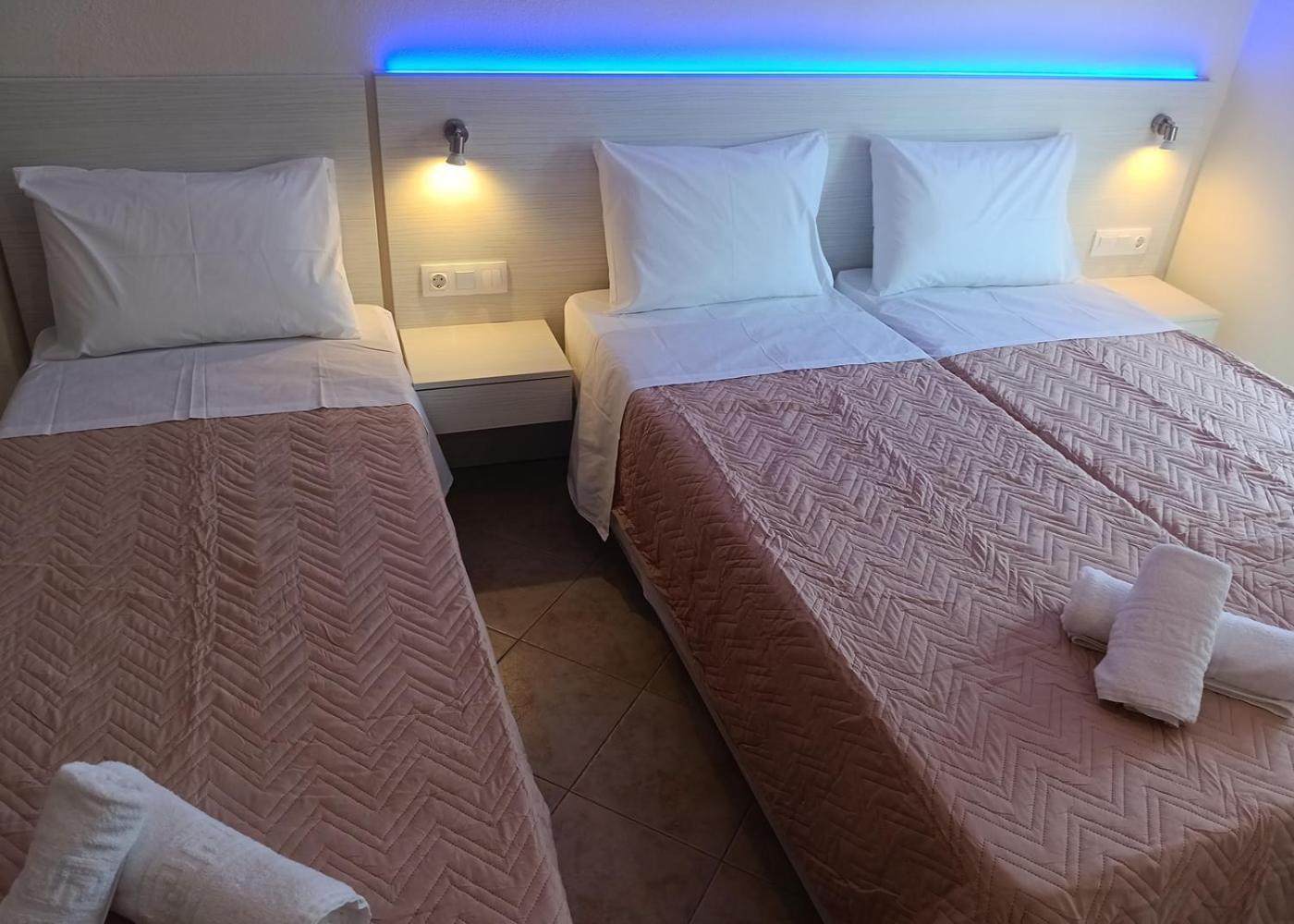 Oasis Blue Inn Лептокарія Екстер'єр фото