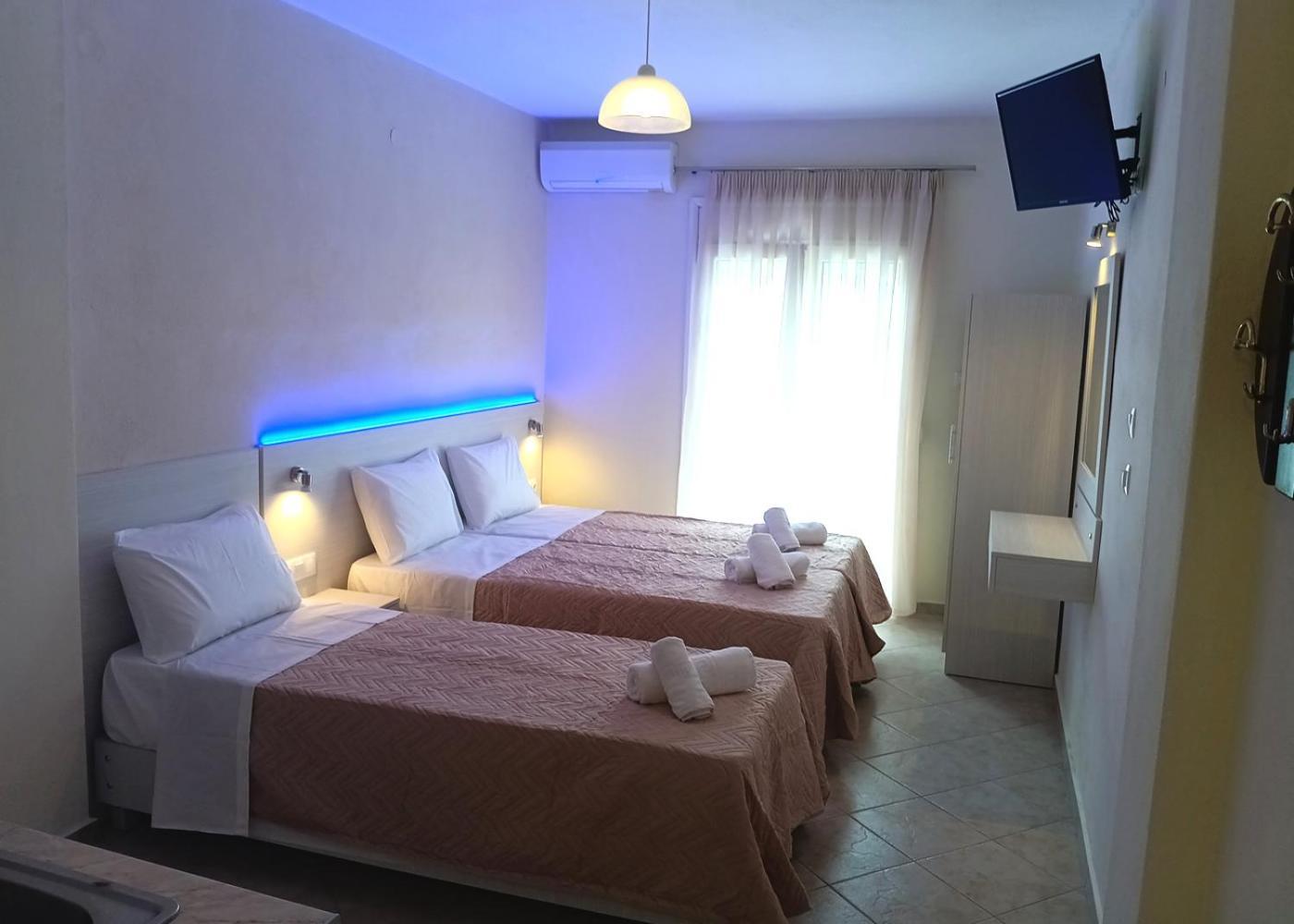 Oasis Blue Inn Лептокарія Екстер'єр фото