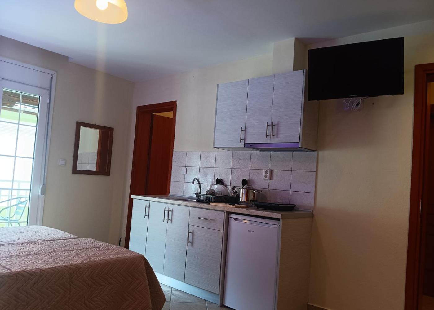 Oasis Blue Inn Лептокарія Екстер'єр фото